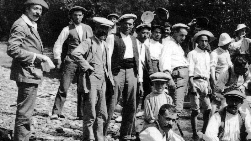 Colla "Els Campestres", excursió al riu (1914)