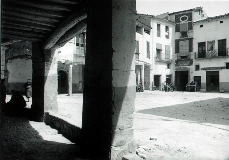 Plaça de la Vila, vista des del carrer Major (1934)